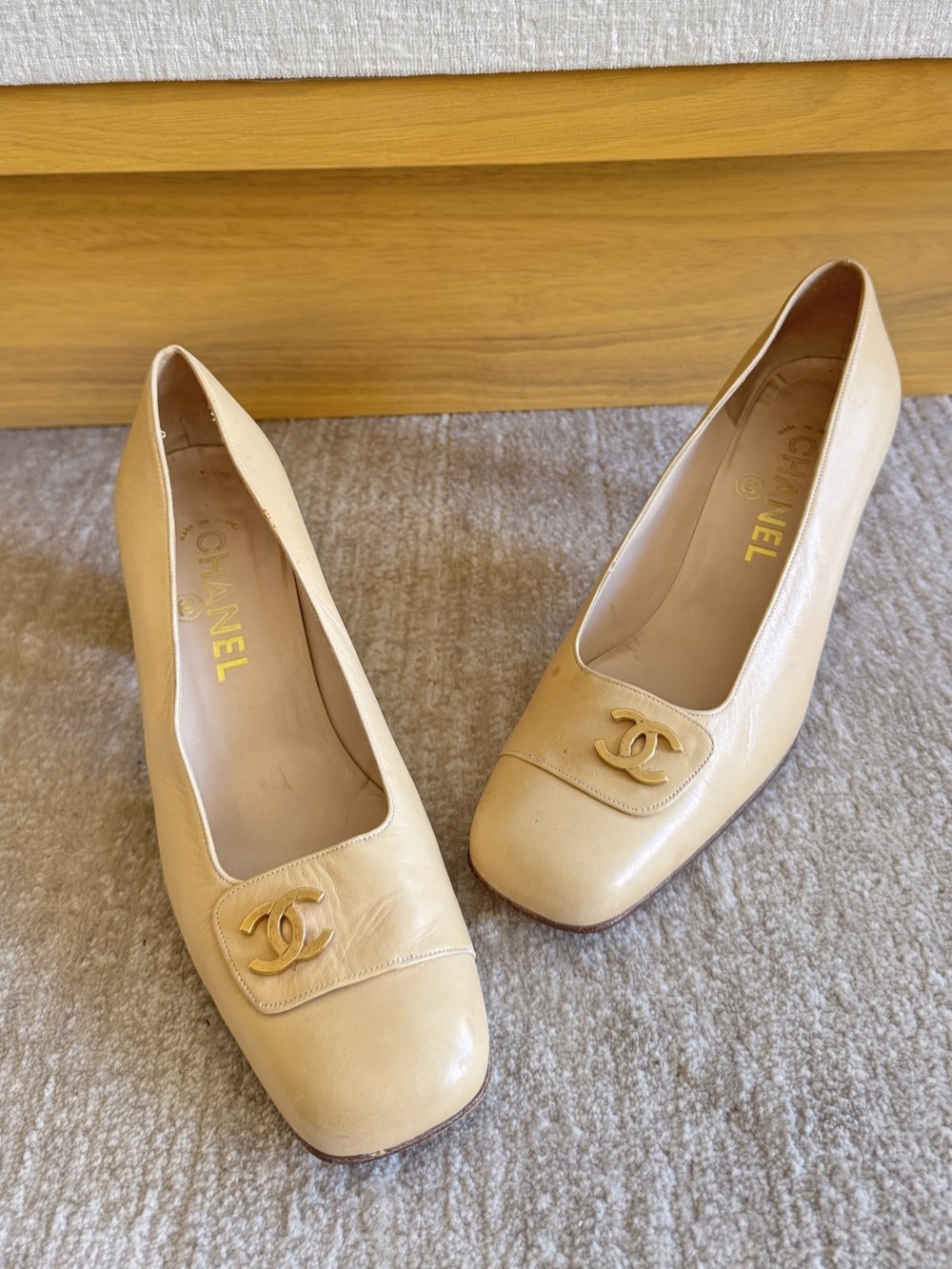 Chanel Vintage Cream Leather CC Logo Block Heel Pumps